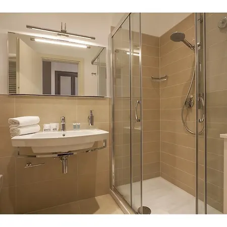 Πανσιόν Window On 4*