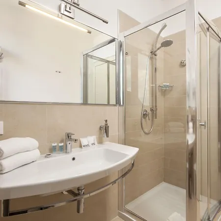 Window On Πανσιόν