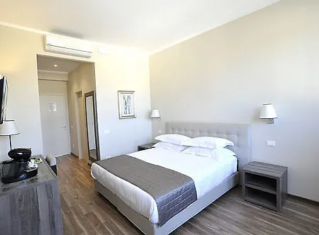 Window On Πανσιόν Ρώμη