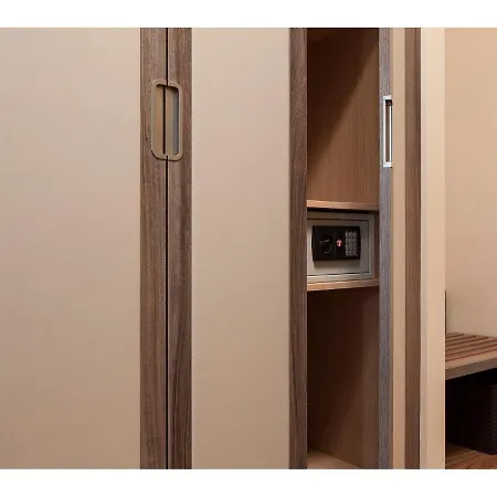 Window On Πανσιόν 4*