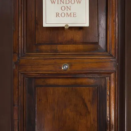 Window On רומא