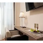 Window On 4*