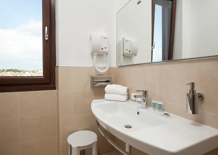 Window On Guest house 4*