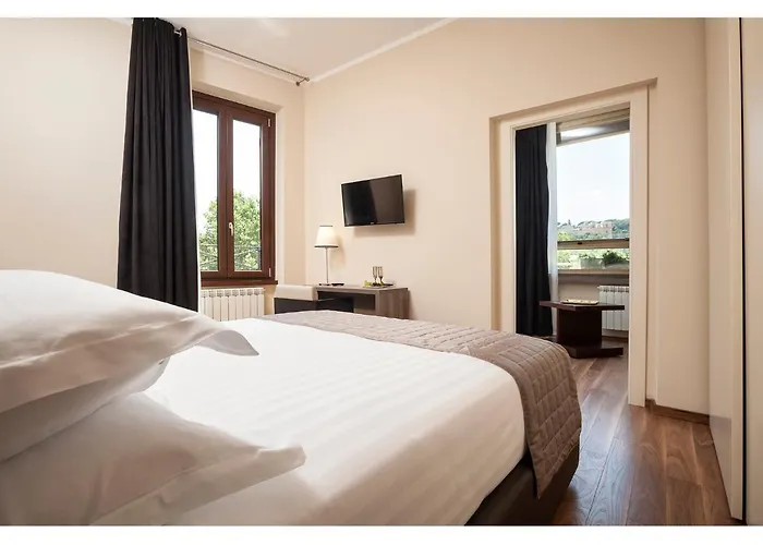 Window On Guest house 4*